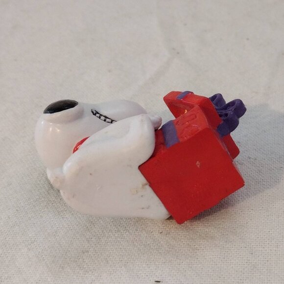 Vintage Peanuts 2.5” PVC Snoopy and Woodstock in Gift Box Toy - Picture 6 of 6